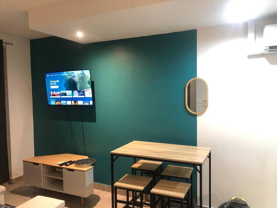Studio Confortable Avec Balcon Villeneuve-sur-Lot Exterior foto